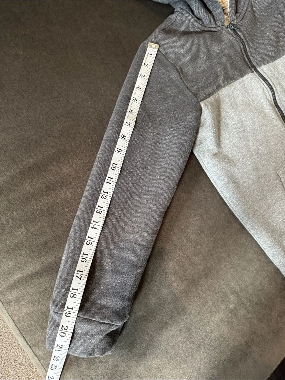 Old Navy Kids Gray Zip-Up Hoodie Sweatshirt Cream Sherpa Lining Size XL 14-16